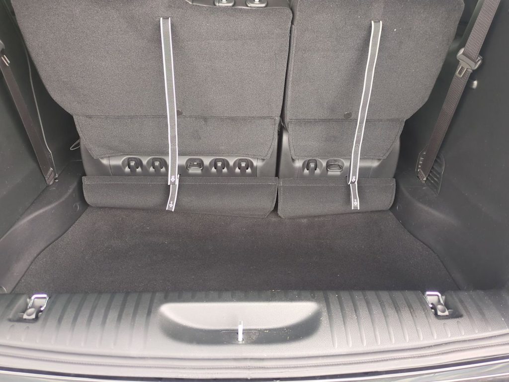Thumbnail: 2027 Chrysler Pacifica - 35