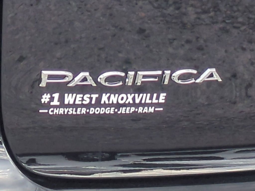 Thumbnail: 2027 Chrysler Pacifica - 7