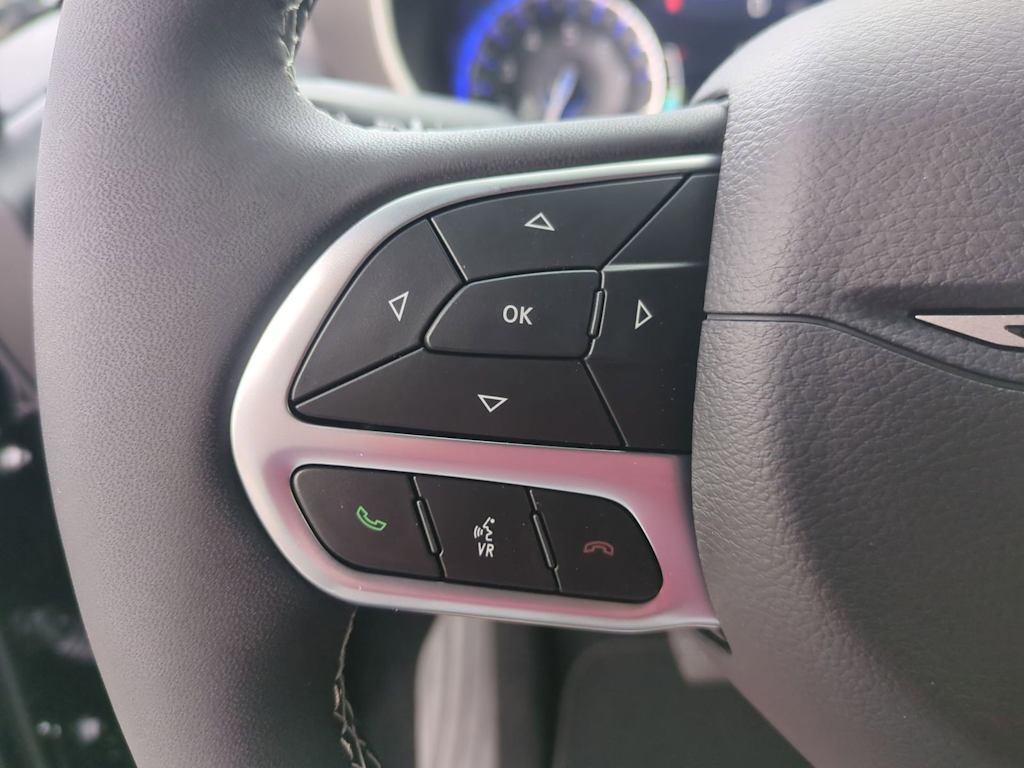 Thumbnail: 2027 Chrysler Pacifica - 28