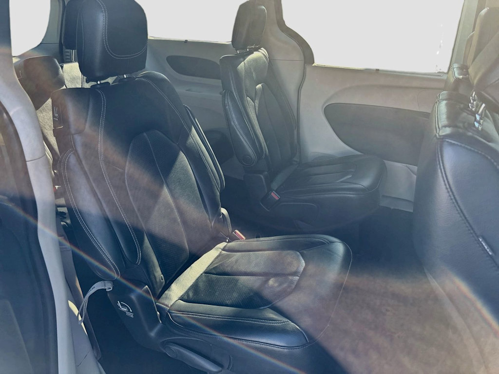Thumbnail: 2022 Chrysler Pacifica - 12