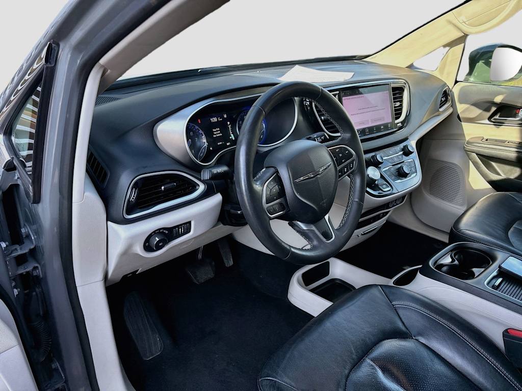 Thumbnail: 2022 Chrysler Pacifica - 2