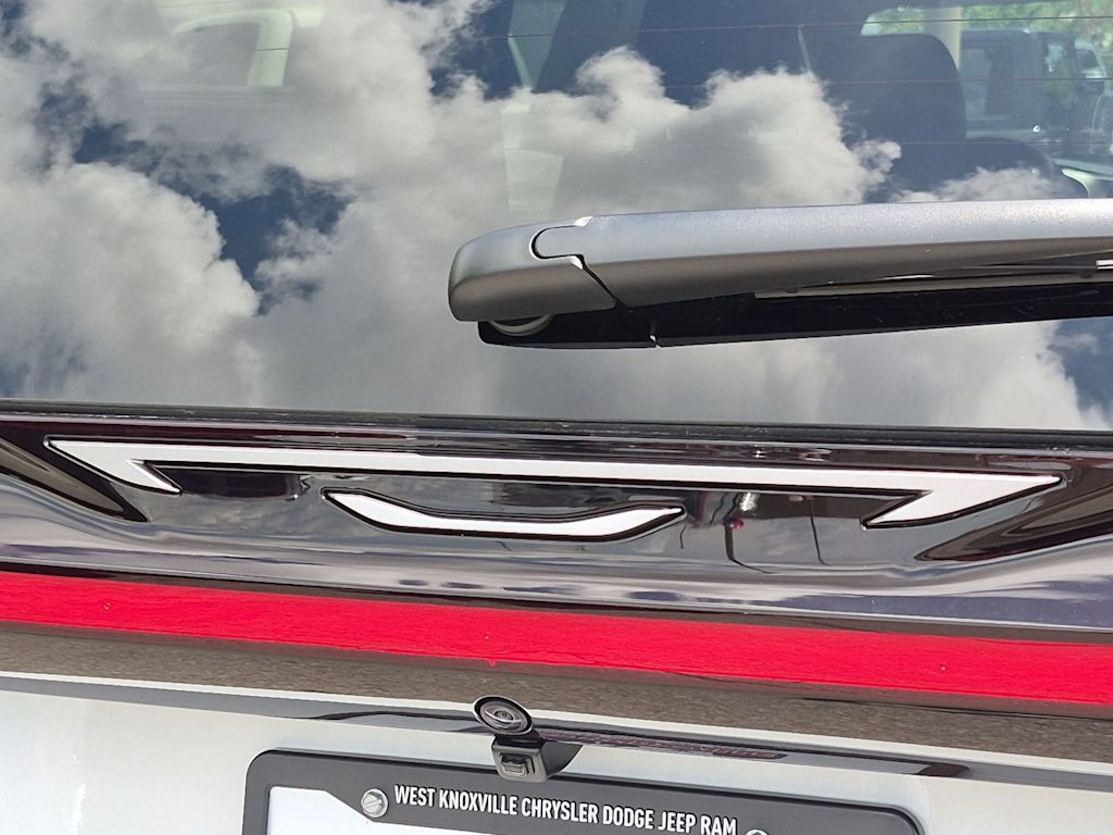 Thumbnail: 2027 Chrysler Pacifica - 7