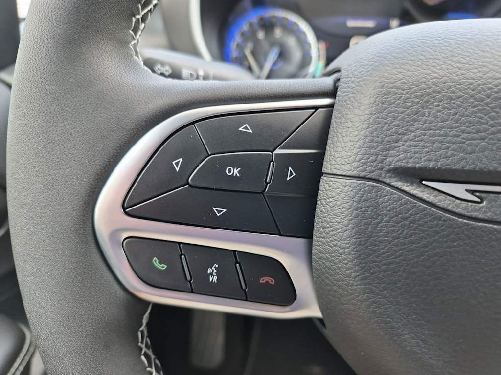 Thumbnail: 2027 Chrysler Pacifica - 27