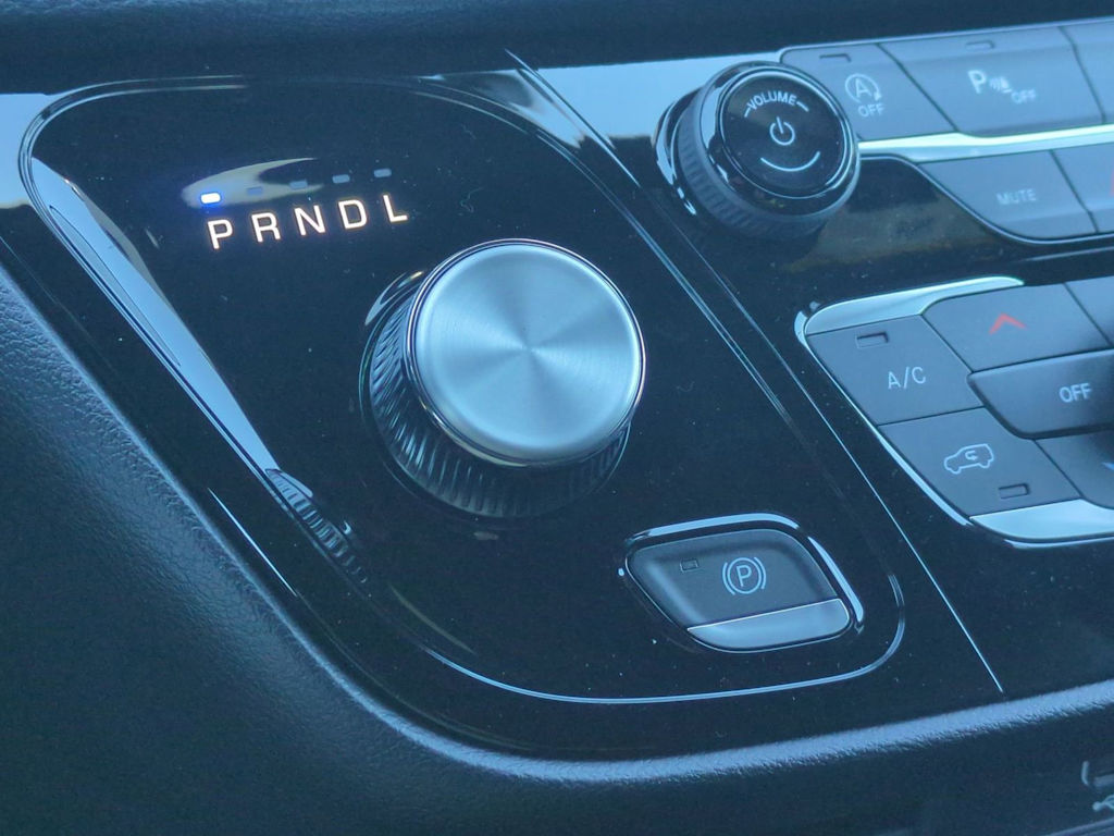 Thumbnail: 2027 Chrysler Pacifica - 33