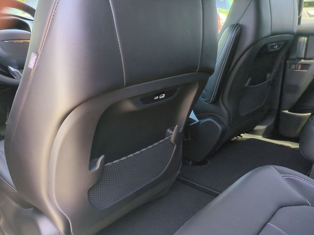Thumbnail: 2027 Chrysler Pacifica - 11