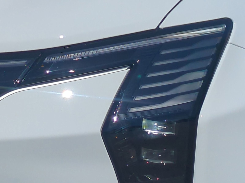Thumbnail: 2027 Chrysler Pacifica - 21