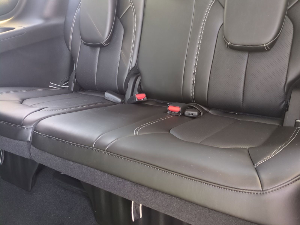 Thumbnail: 2027 Chrysler Pacifica - 35