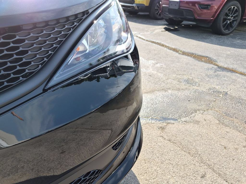 Thumbnail: 2027 Chrysler Pacifica - 7