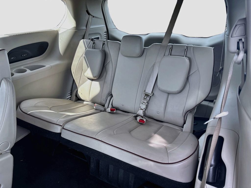 Thumbnail: 2019 Chrysler Pacifica - 32