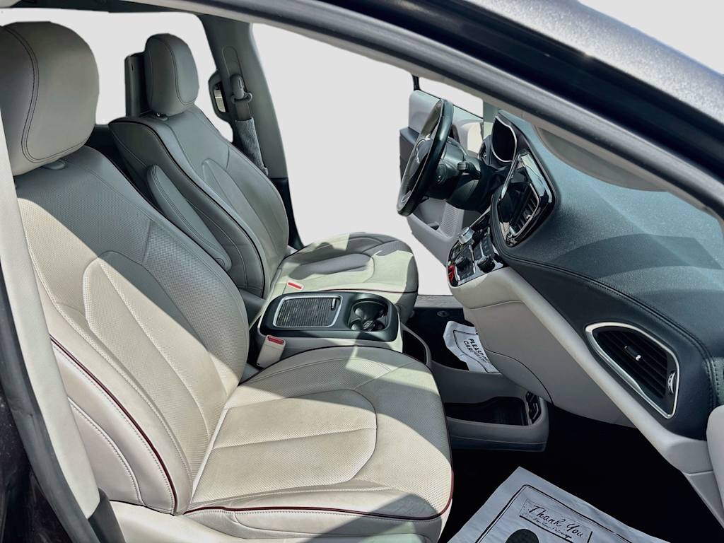 Thumbnail: 2019 Chrysler Pacifica - 34