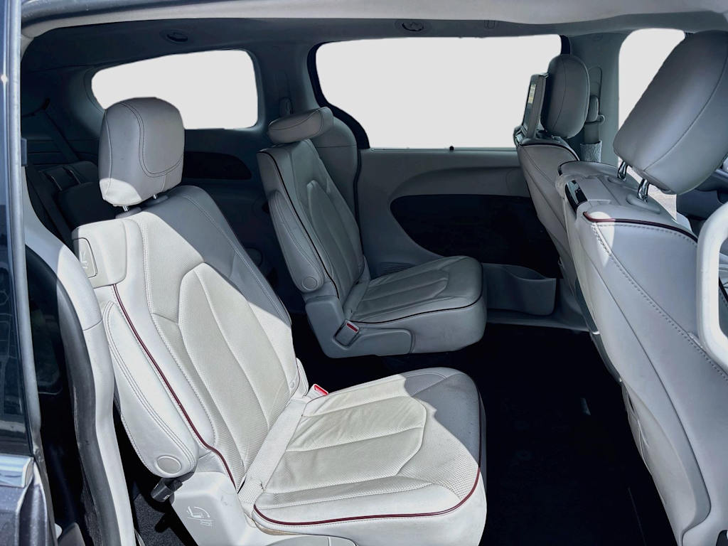 Thumbnail: 2019 Chrysler Pacifica - 33