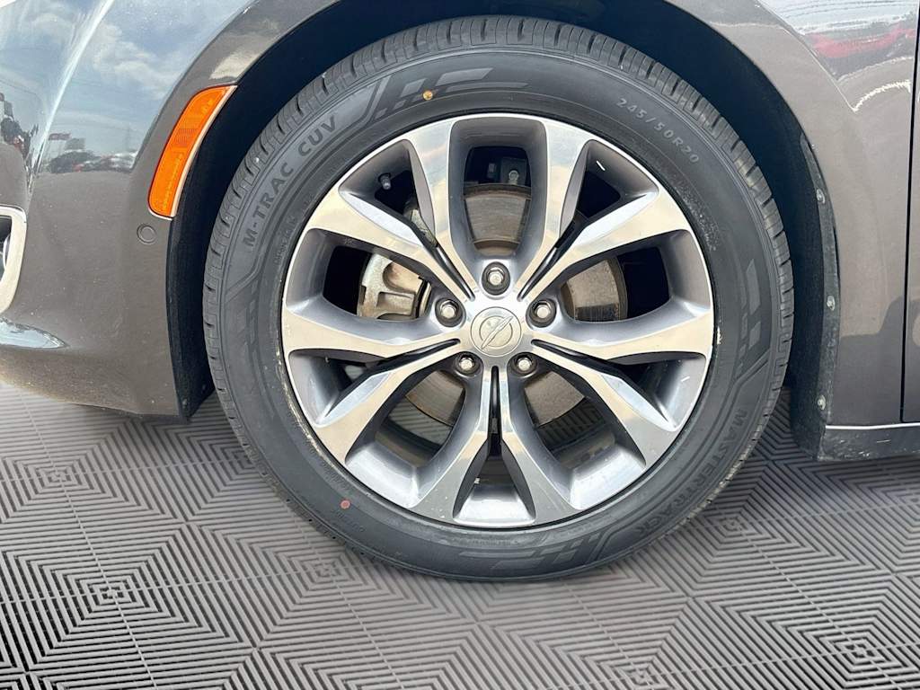 Thumbnail: 2019 Chrysler Pacifica - 7