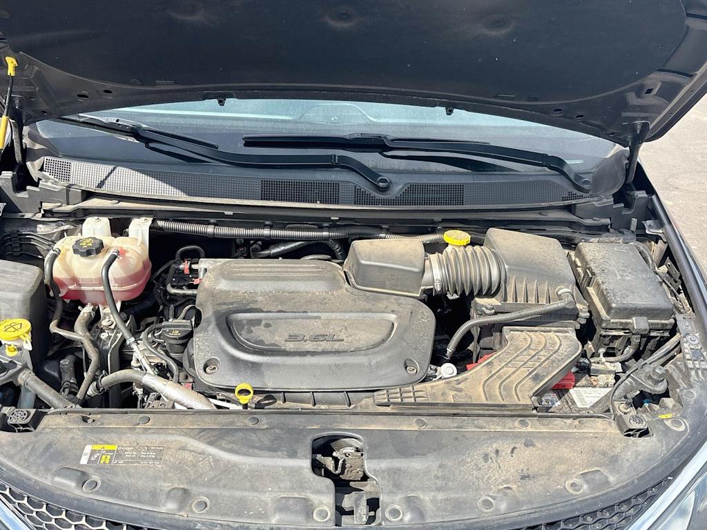 Thumbnail: 2019 Chrysler Pacifica - 8