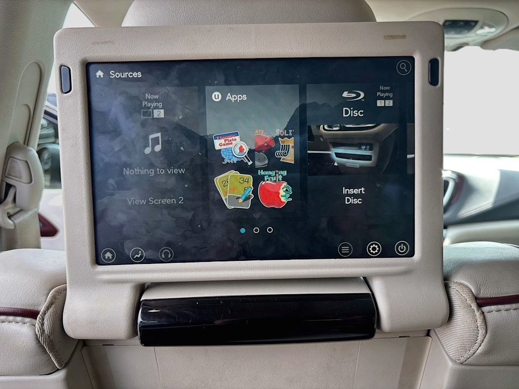 Thumbnail: 2019 Chrysler Pacifica - 31