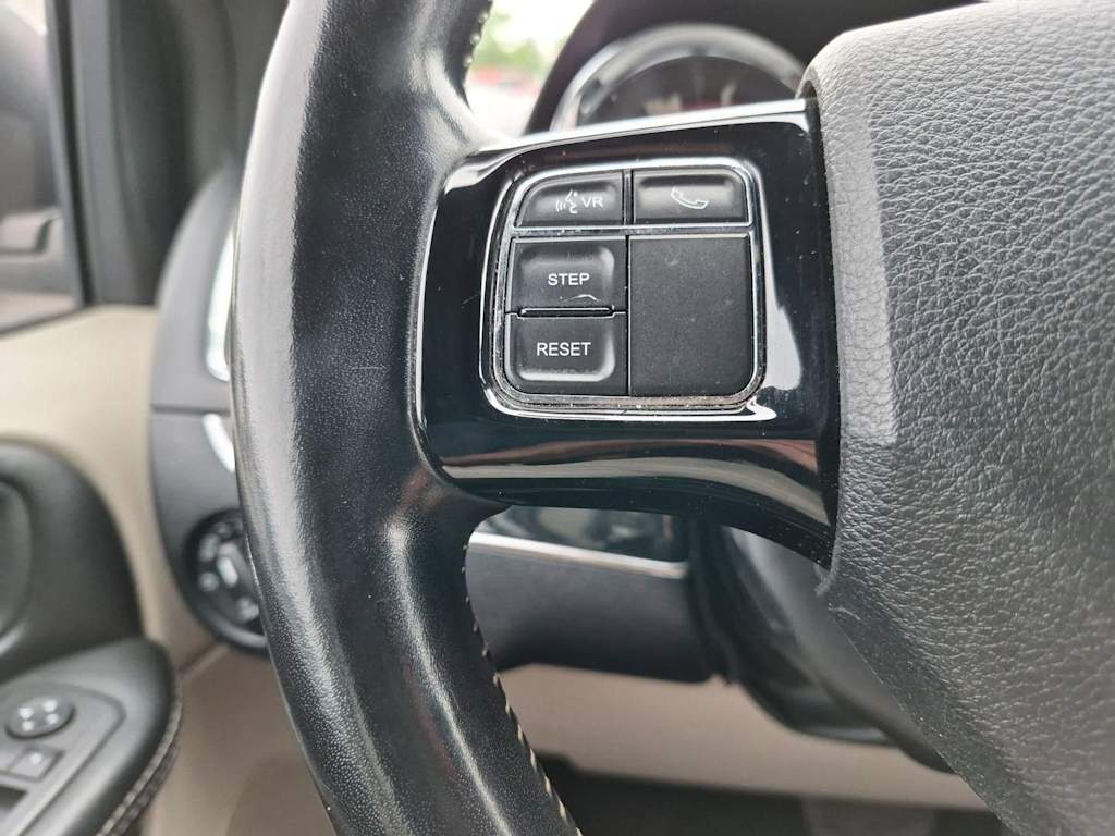 Thumbnail: 2020 Dodge Grand Caravan - 27