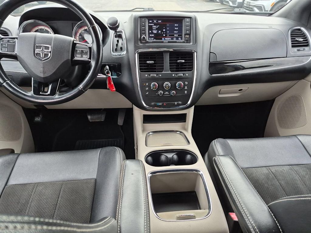 Thumbnail: 2020 Dodge Grand Caravan - 2