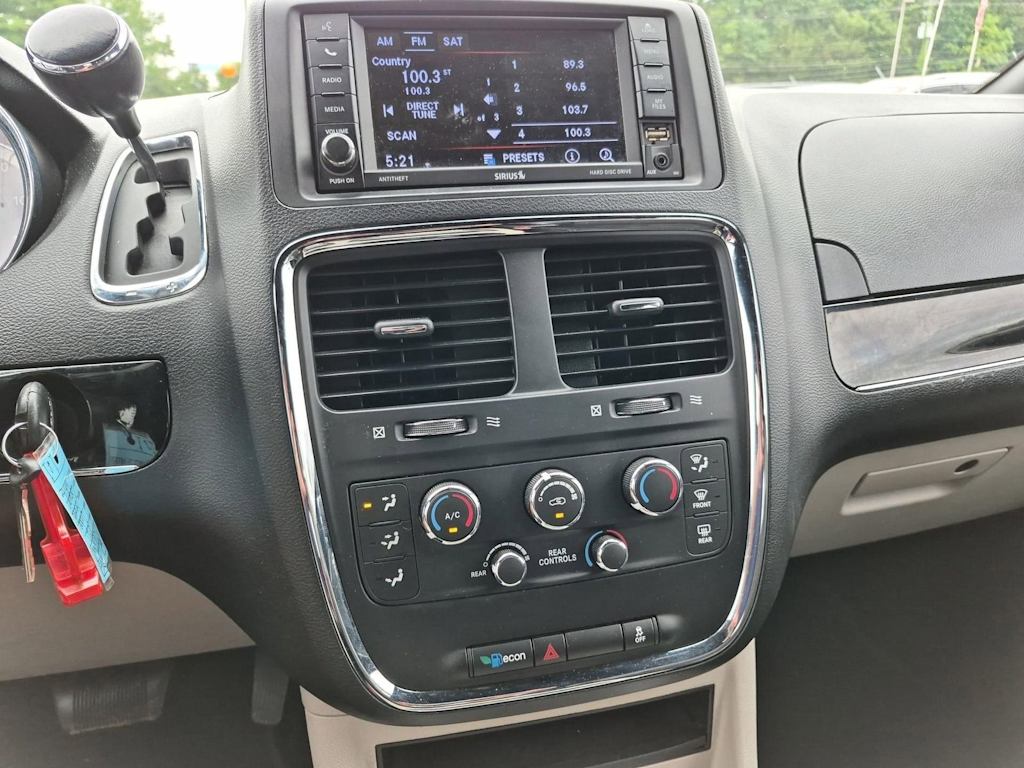 Thumbnail: 2020 Dodge Grand Caravan - 11