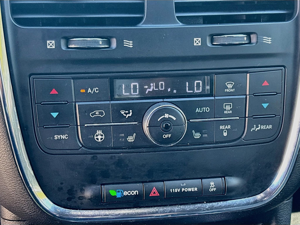Thumbnail: 2015 Dodge Grand Caravan - 28
