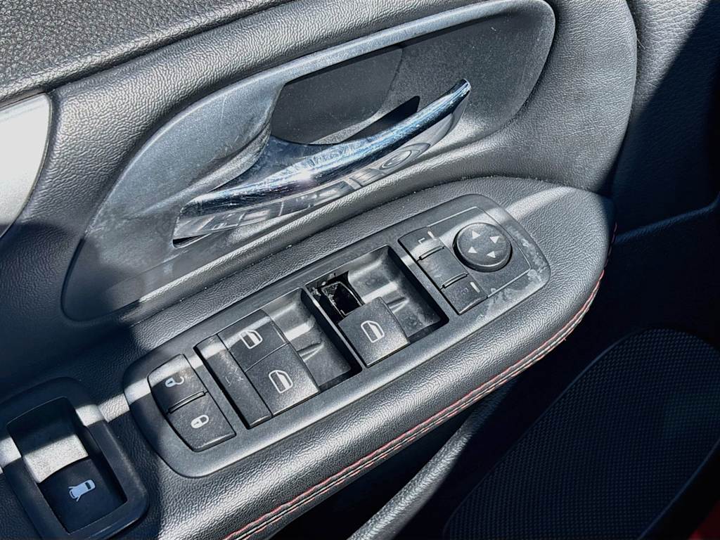 Thumbnail: 2015 Dodge Grand Caravan - 26