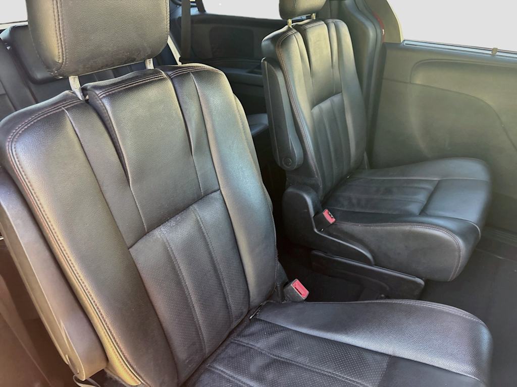 Thumbnail: 2015 Dodge Grand Caravan - 31