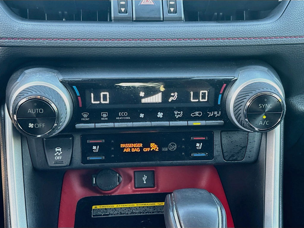 Thumbnail: 2020 Toyota RAV4 - 26