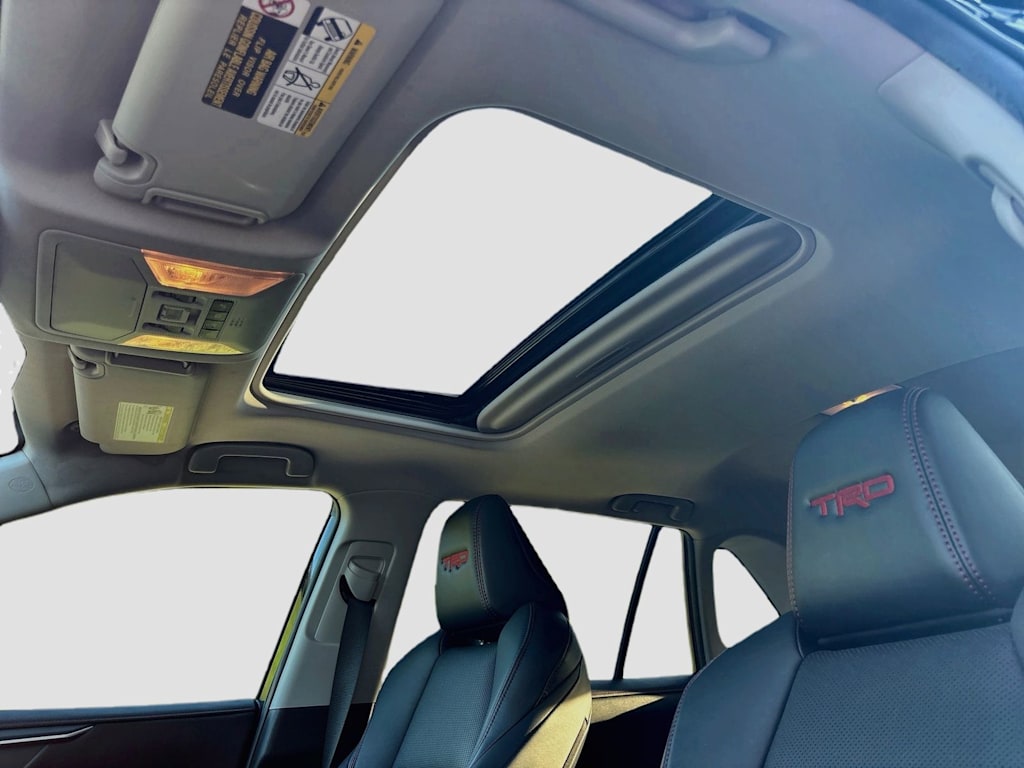Thumbnail: 2020 Toyota RAV4 - 30