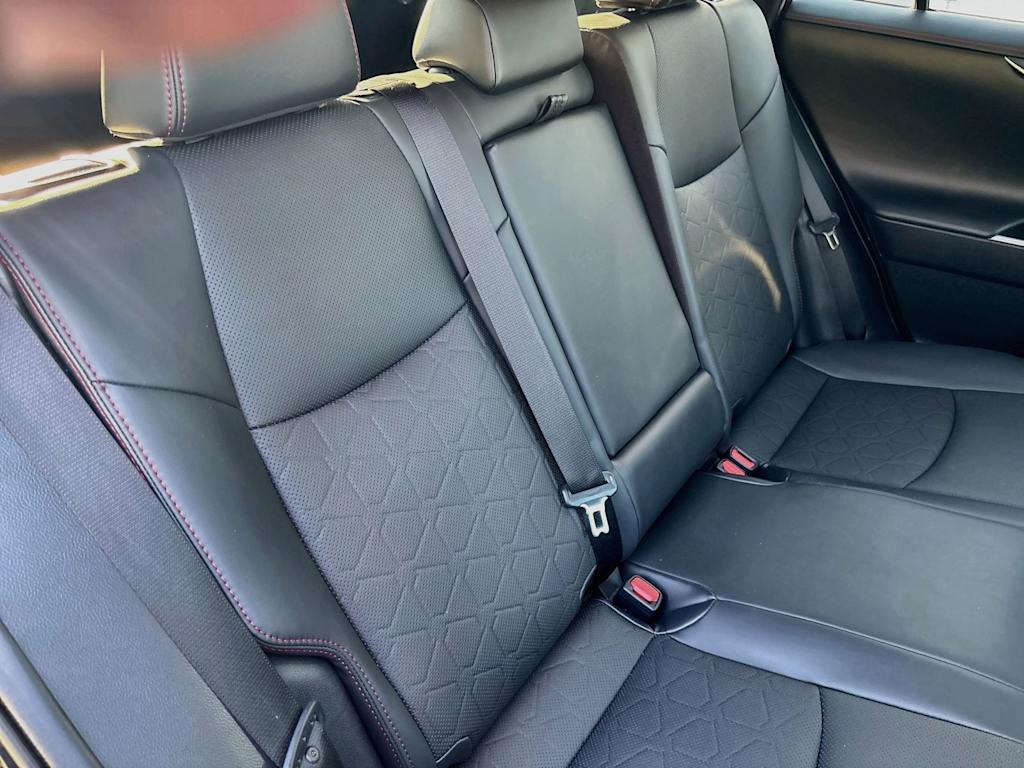 Thumbnail: 2020 Toyota RAV4 - 31