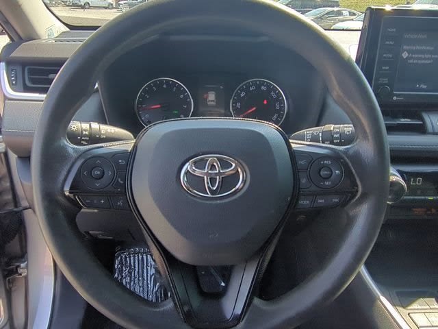 2021 Toyota RAV4 XLE 12