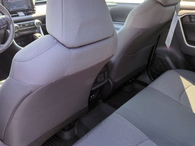 2021 Toyota RAV4 XLE 11