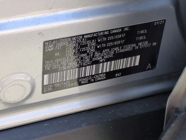 2021 Toyota RAV4 XLE 17