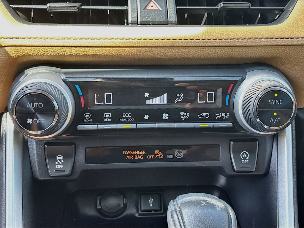 Thumbnail: 2021 Toyota RAV4 - 27