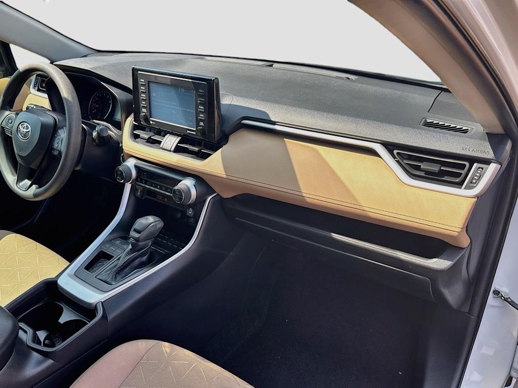 Thumbnail: 2021 Toyota RAV4 - 15