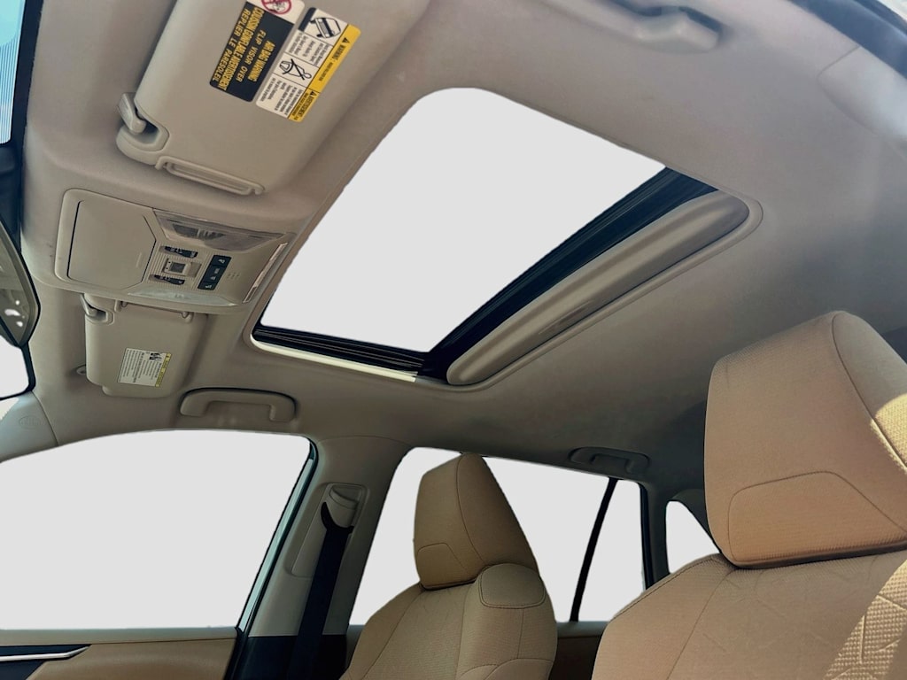 Thumbnail: 2021 Toyota RAV4 - 30