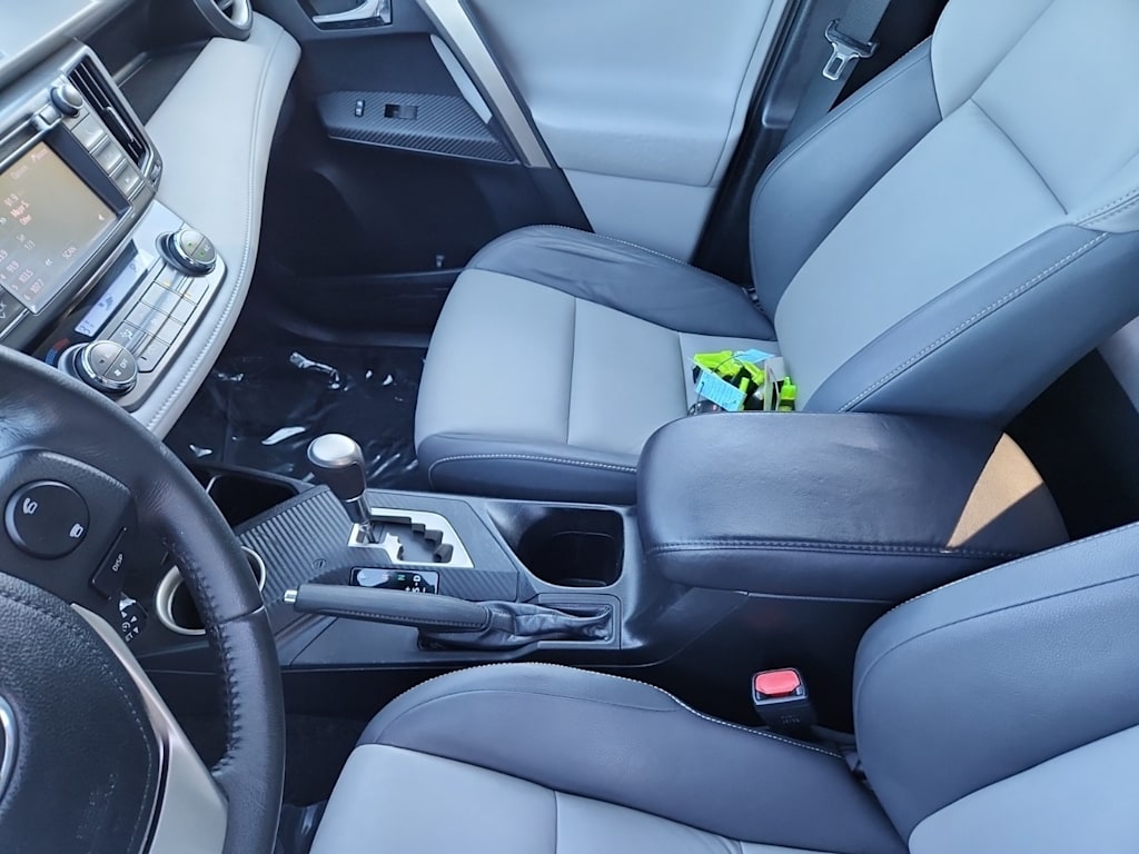 Thumbnail: 2013 Toyota RAV4 - 8