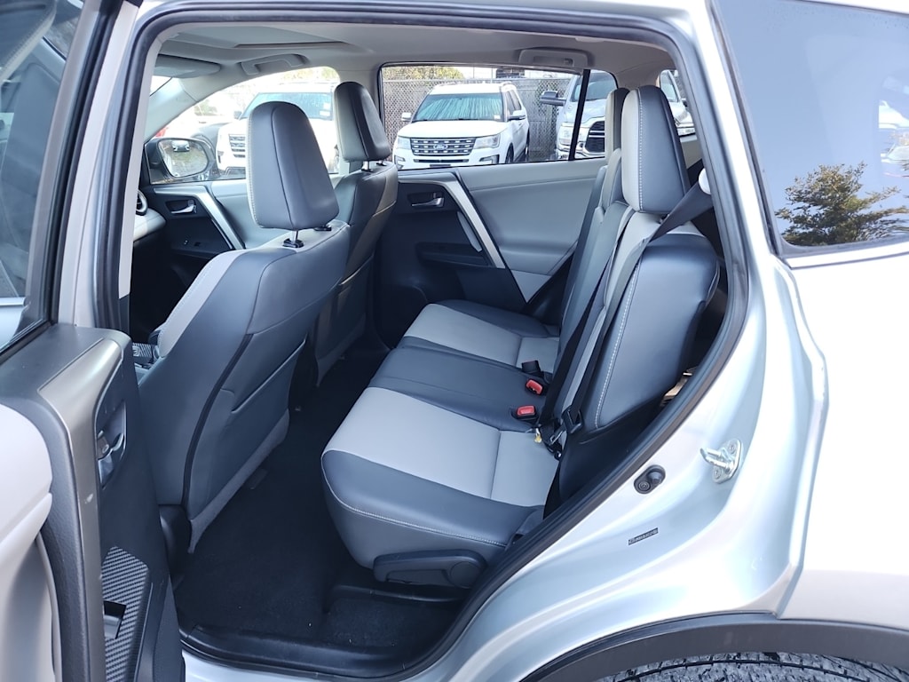 Thumbnail: 2013 Toyota RAV4 - 26