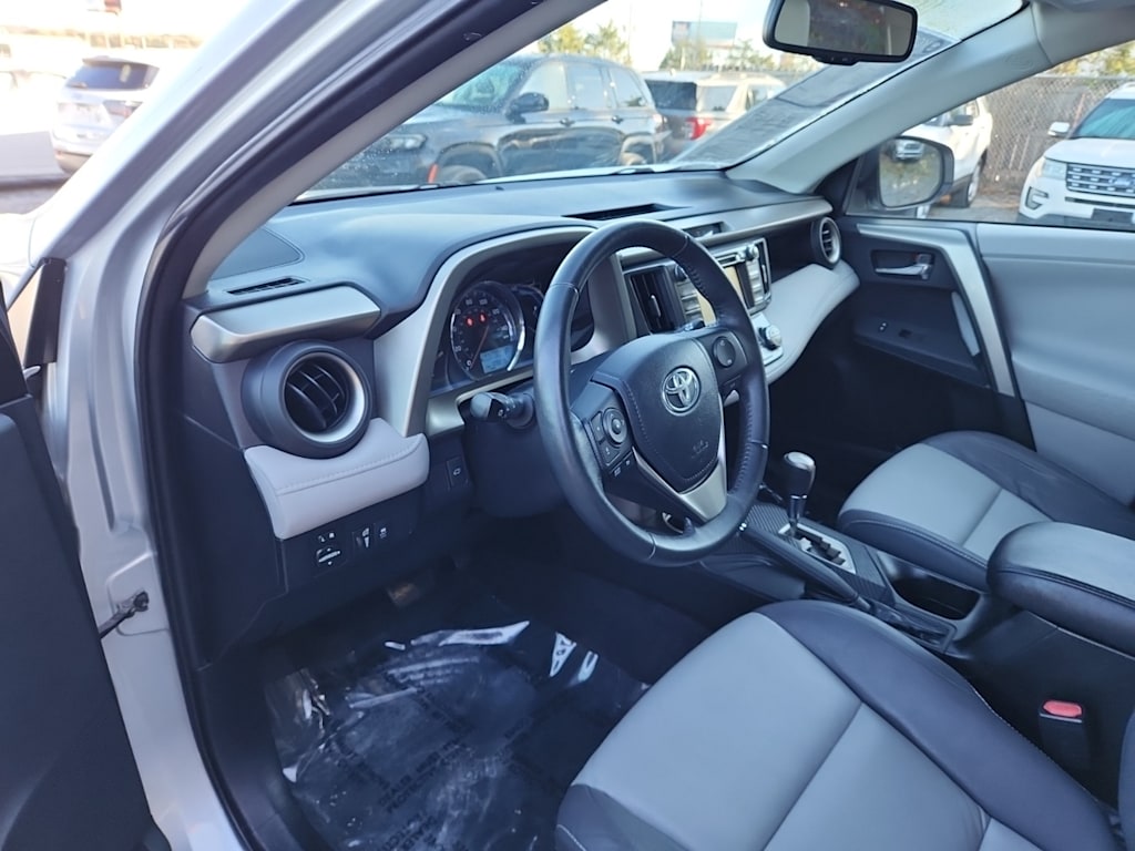 Thumbnail: 2013 Toyota RAV4 - 7