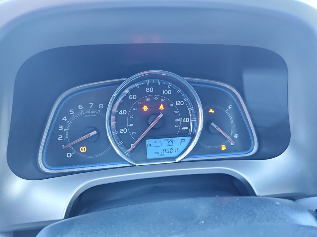 Thumbnail: 2013 Toyota RAV4 - 13