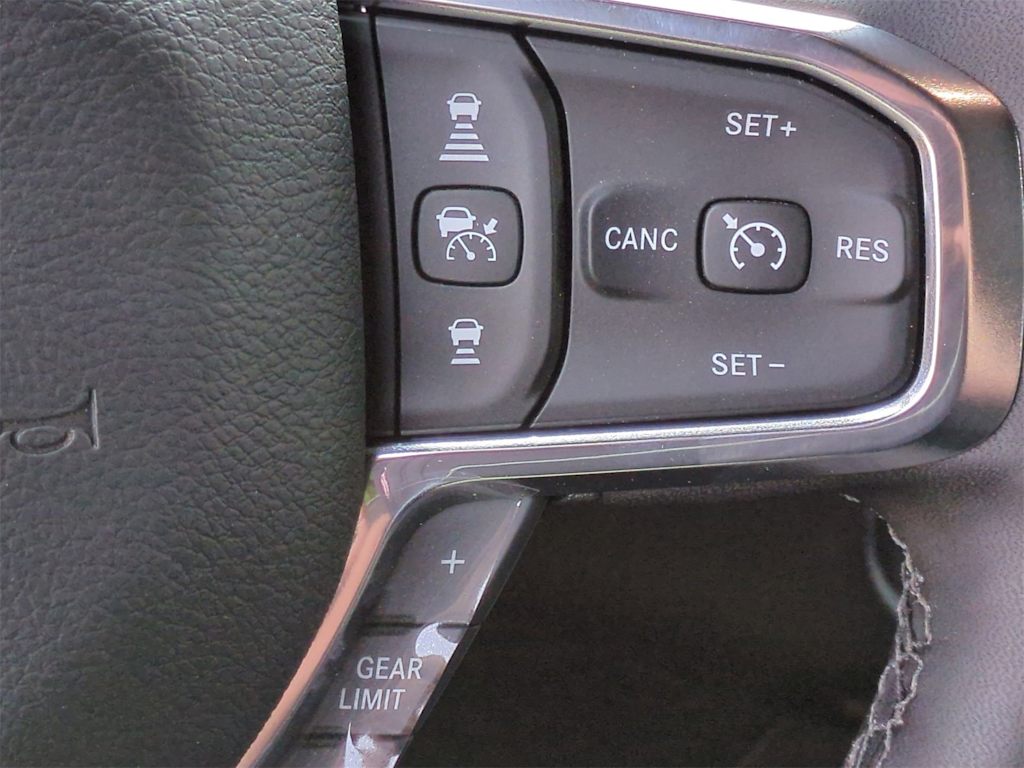 2025 RAM 2500 Laramie 29