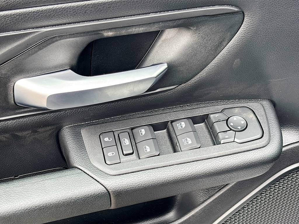 Thumbnail: 2026 RAM 1500 - 26
