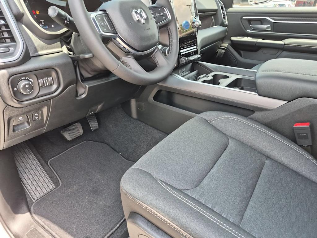 Thumbnail: 2026 RAM 1500 - 11