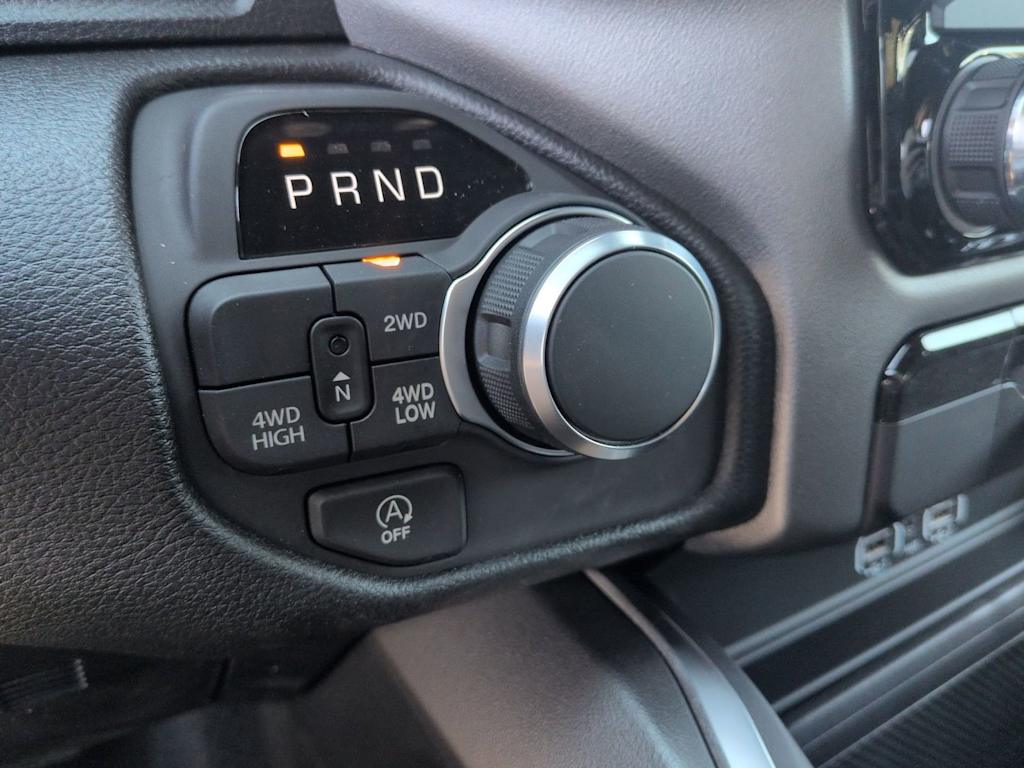 Thumbnail: 2026 RAM 1500 - 26