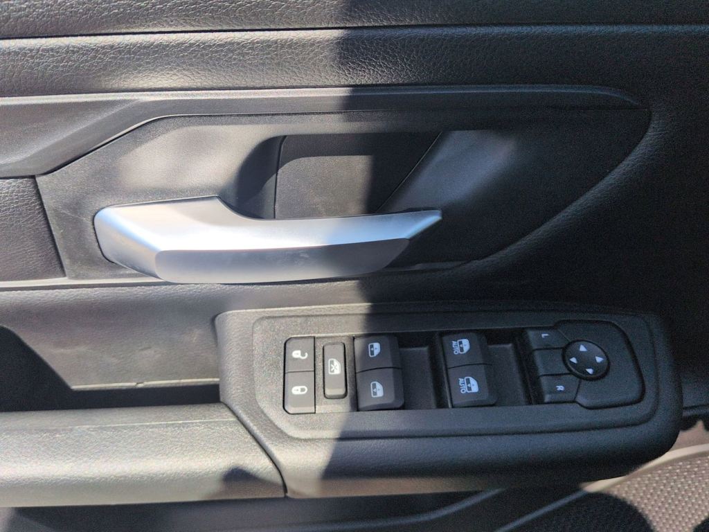 Thumbnail: 2026 RAM 1500 - 19