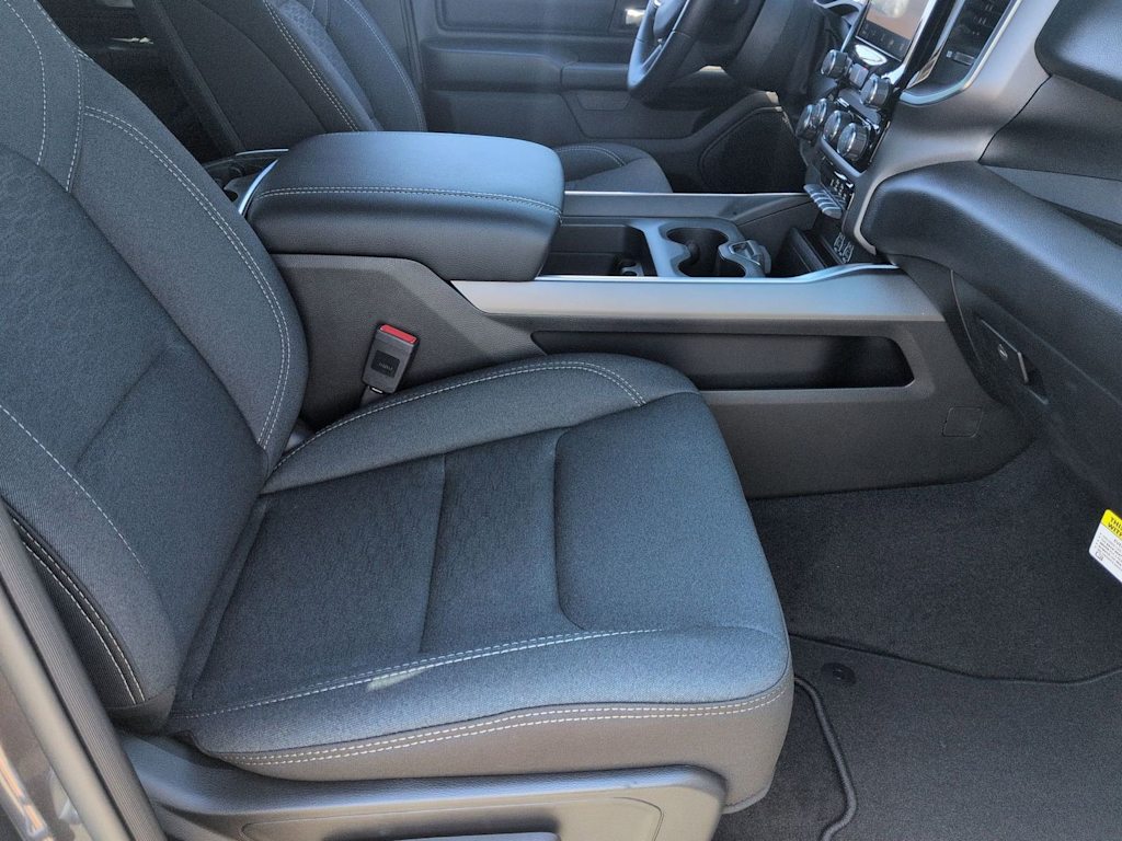 Thumbnail: 2026 RAM 1500 - 10