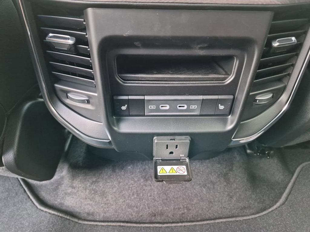 Thumbnail: 2026 RAM 1500 - 38