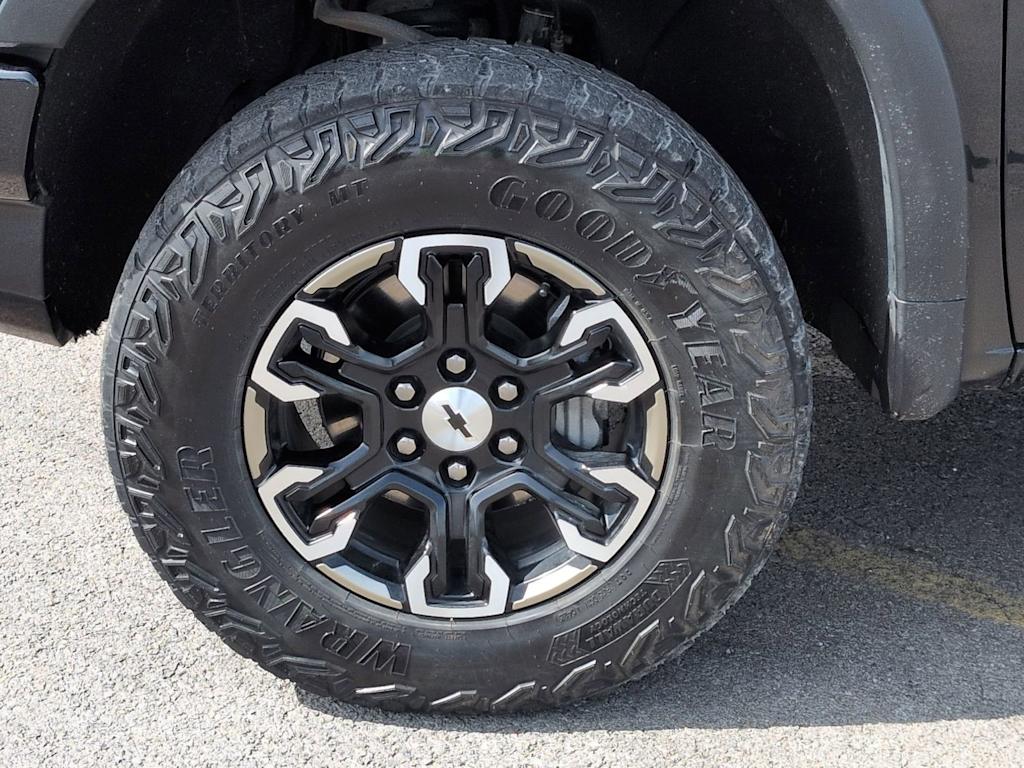 Thumbnail: 2023 Chevrolet Silverado 1500 - 4