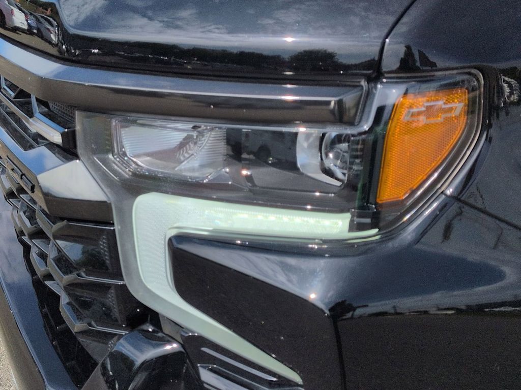 Thumbnail: 2023 Chevrolet Silverado 1500 - 5