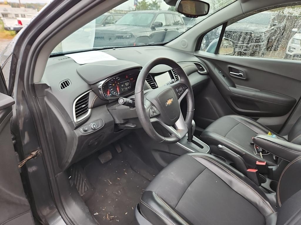 Thumbnail: 2017 Chevrolet Trax - 12