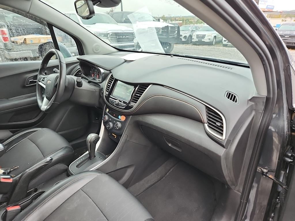 Thumbnail: 2017 Chevrolet Trax - 13