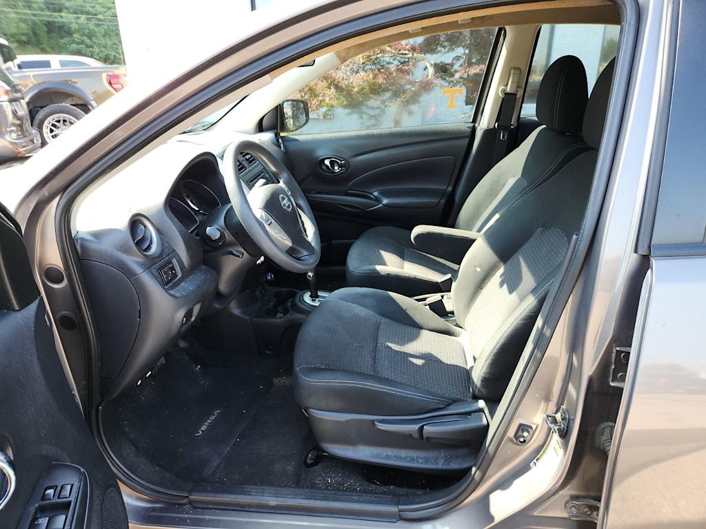 Thumbnail: 2017 Nissan Versa - 9