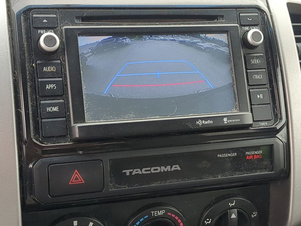 Thumbnail: 2015 Toyota Tacoma - 15